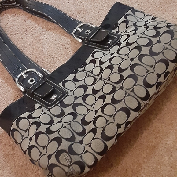 Coach purse - Picture 1 of 4